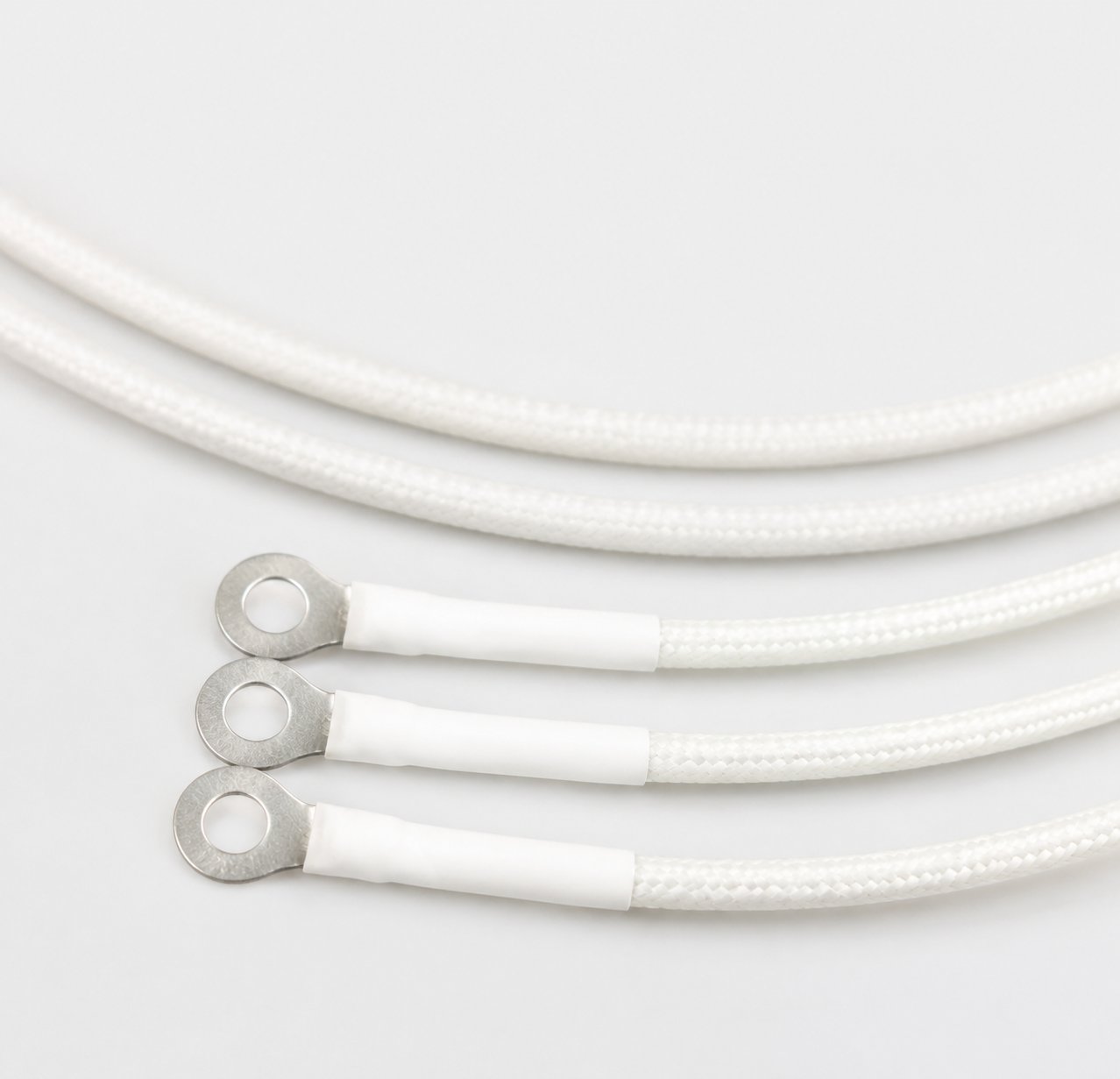 High-temperature braided lead with outstanding stability