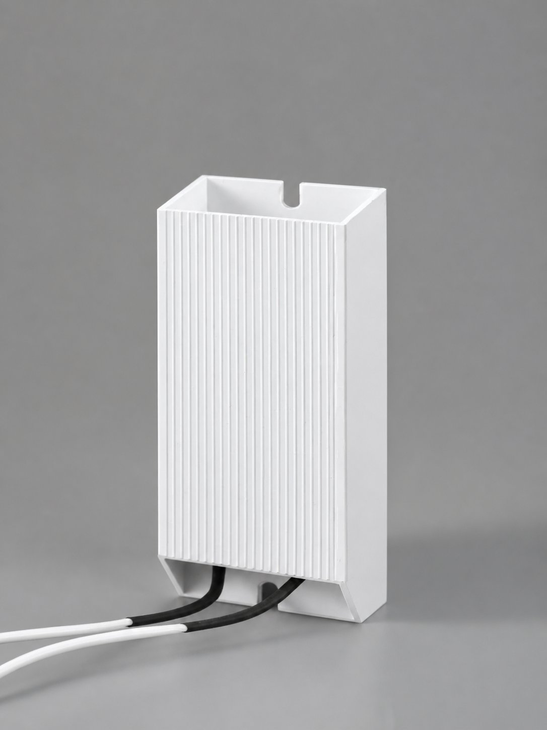 Vertical Aluminum Housed — detail 1